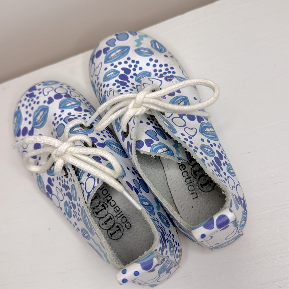 Lili Collection Girl Leather Shoes in White Light Blue Design S 9/8 - Picture 3 of 7